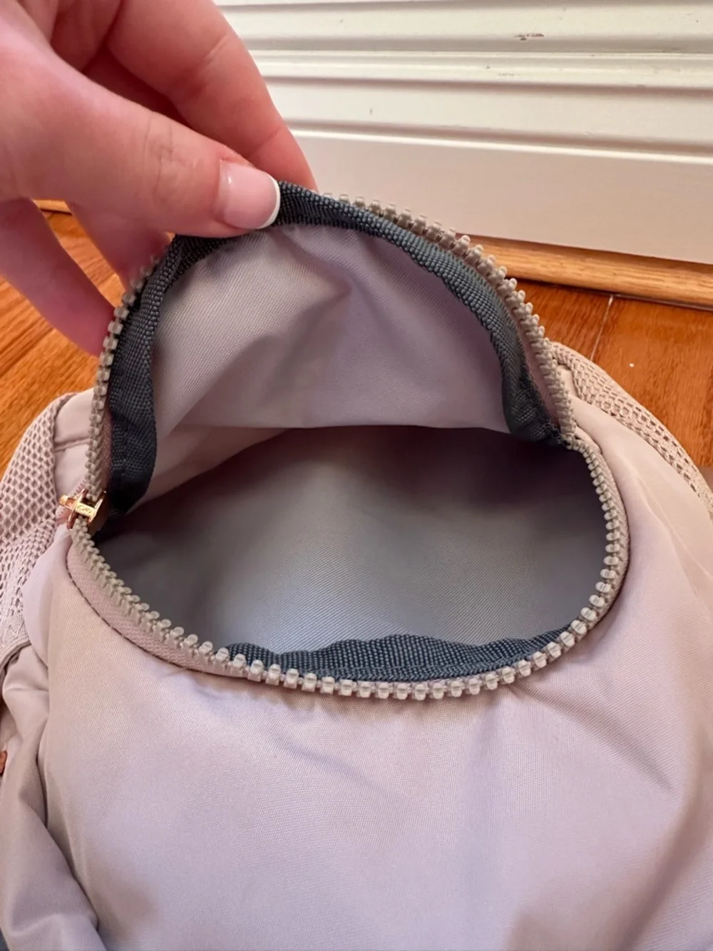 **SOLD ON DEPOP** adidas Small Blush Pink Backpack with Rose Gold Accents - Picture 3 of 3
